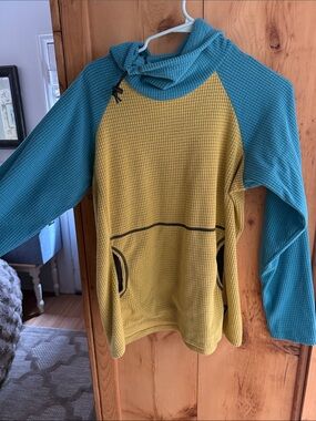 Two-Tone Waffle Knit Pullover melanzana  - Teal & Mustard